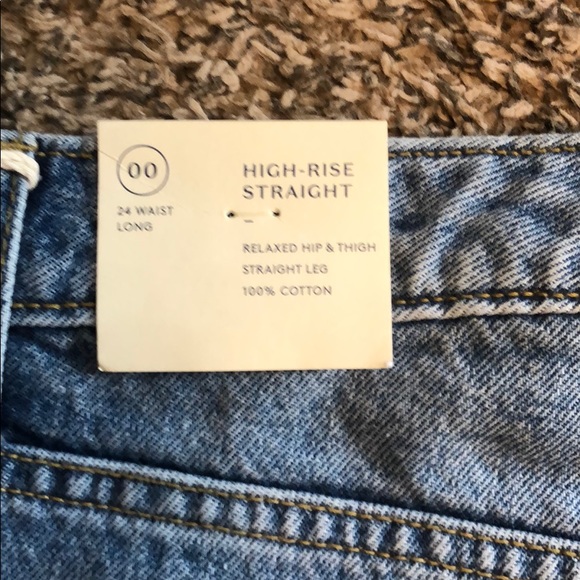 High-Rise Jeans - Picture 3 of 3